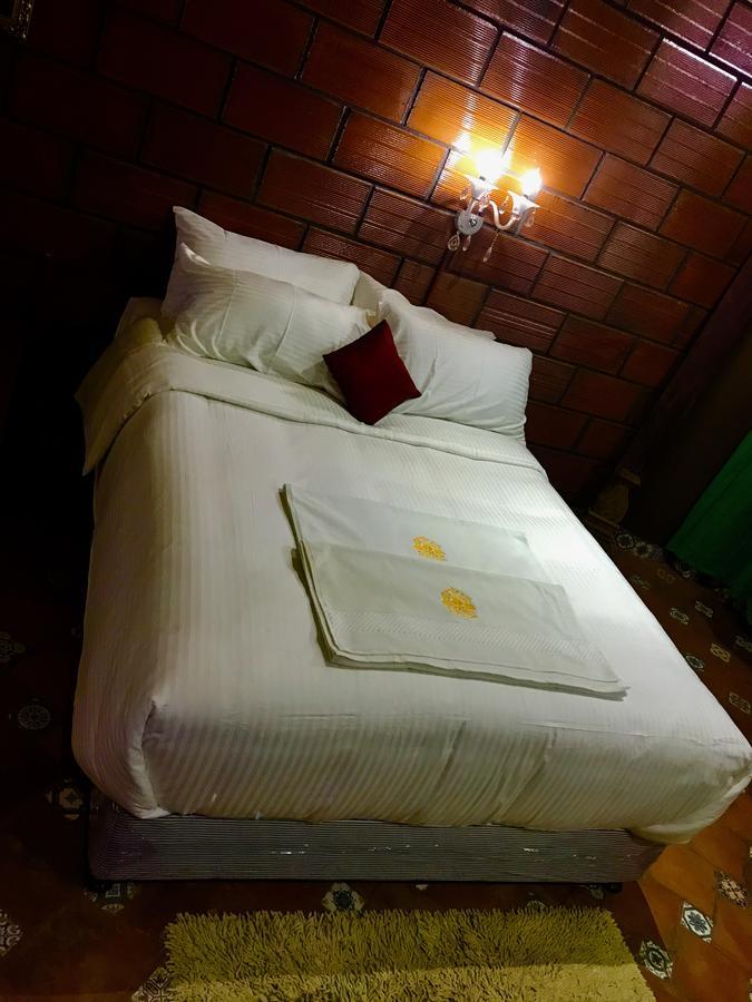 Golden Lotus Bangalore Boutique Suites Exterior foto