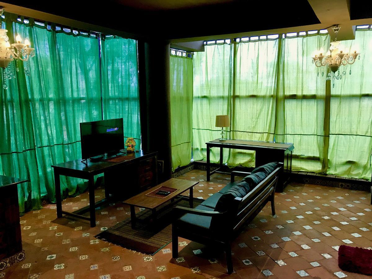 Golden Lotus Bangalore Boutique Suites Exterior foto